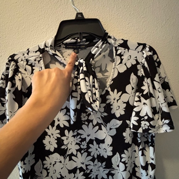 Adrienne Vittadini Black and White Tie Front Blouse - Picture 4 of 5